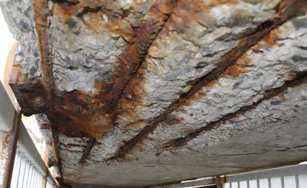 Corrosion of concrete slab